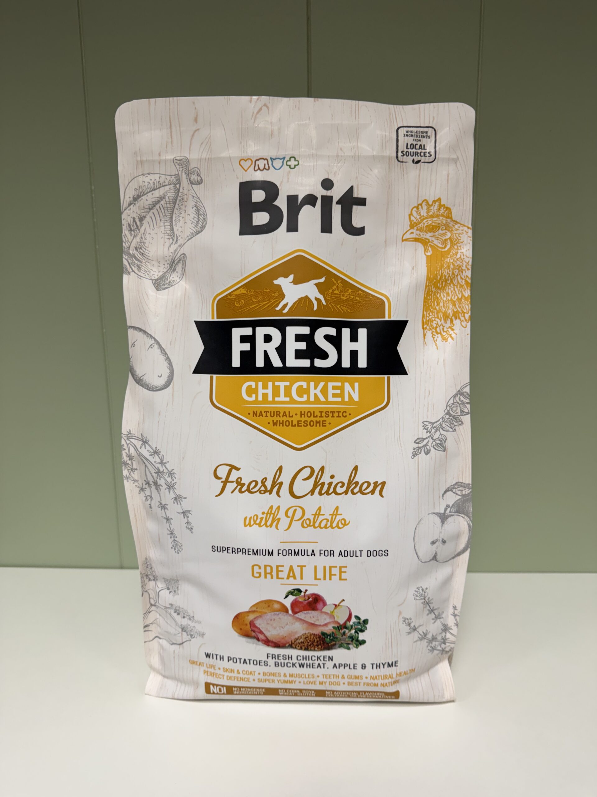 BRIT FRESH CHIENS ADULTES Poulet frais et Pomme de terre